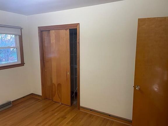 2nd image of 3453 Belvoir Dr