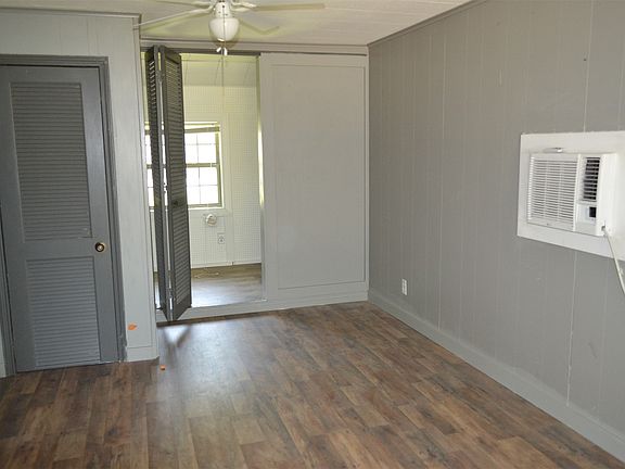 5th image of 709 N 43rd St