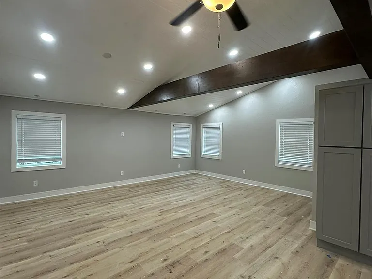 8223 Wallis St — Photo 14