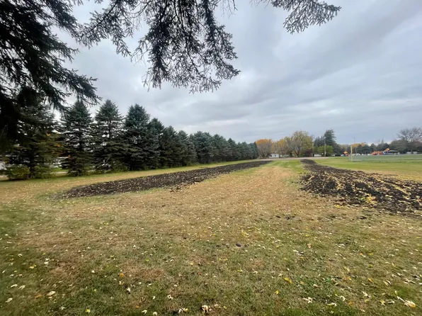 320 E Elm St, Tracy, MN 56175