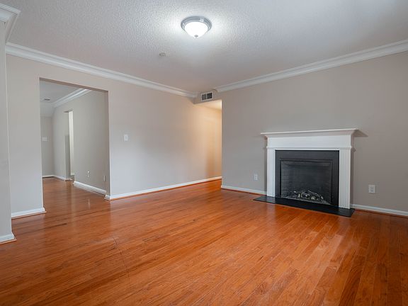 3rd image of 295 Winding River Dr Unit H