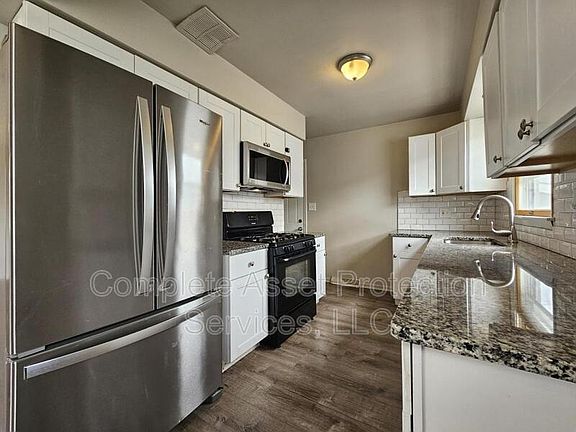 5th image of 7609 Missouri Ave