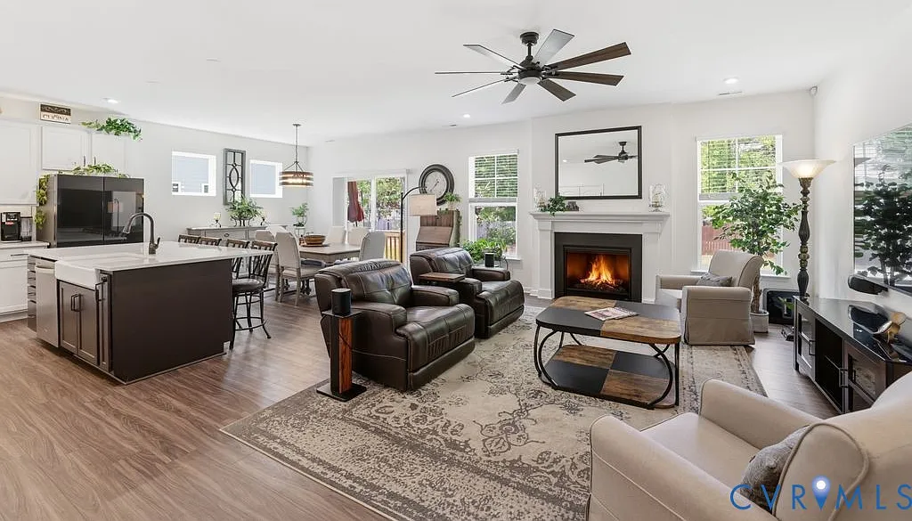 3 bed, 2.5 bath, 1960 sqft, $2,495 — Photo 4
