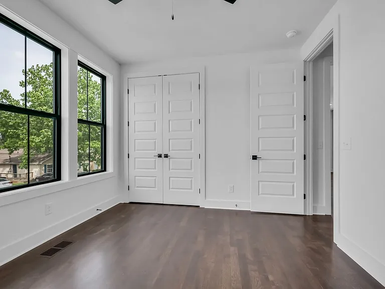1114 Leland Ave — Photo 16