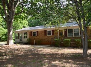 601 S Skyland Dr, Bessemer City, NC 28016