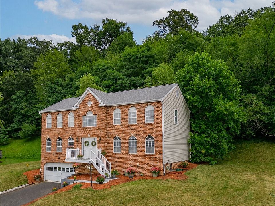 1st image of 302 Cosette Dr