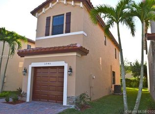 3740 NE 1st St, Homestead, FL 33033