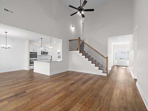 4th image of 206 Wellington Dr
