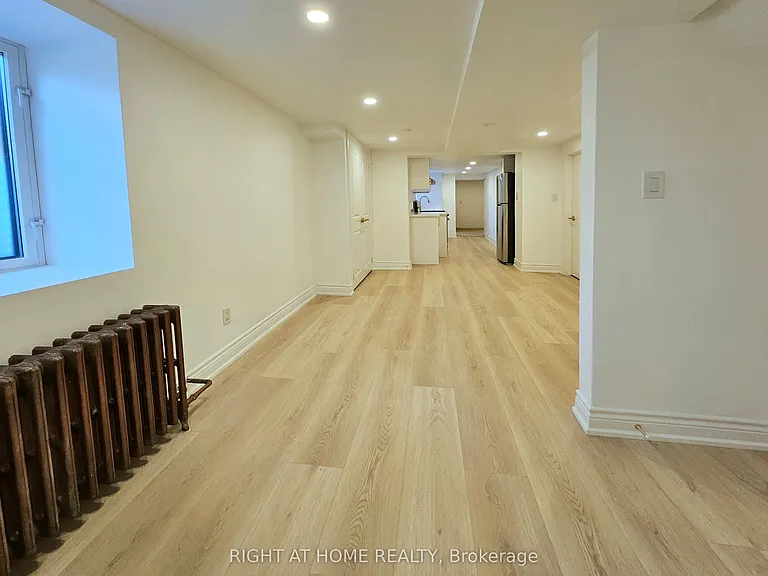 263 Keele St — Photo 16