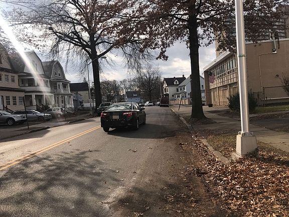 5th image of 48 Sanford St