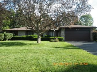 95 Emberglow Ln, Rochester, NY 14612