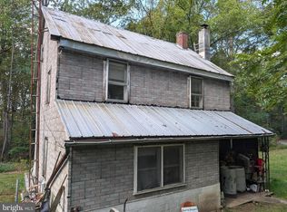 340 S Lake Rd, Spring Grove, PA 17362