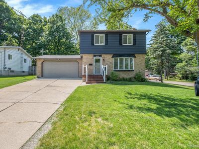 602 Davis St, Fenton, MI, 48430