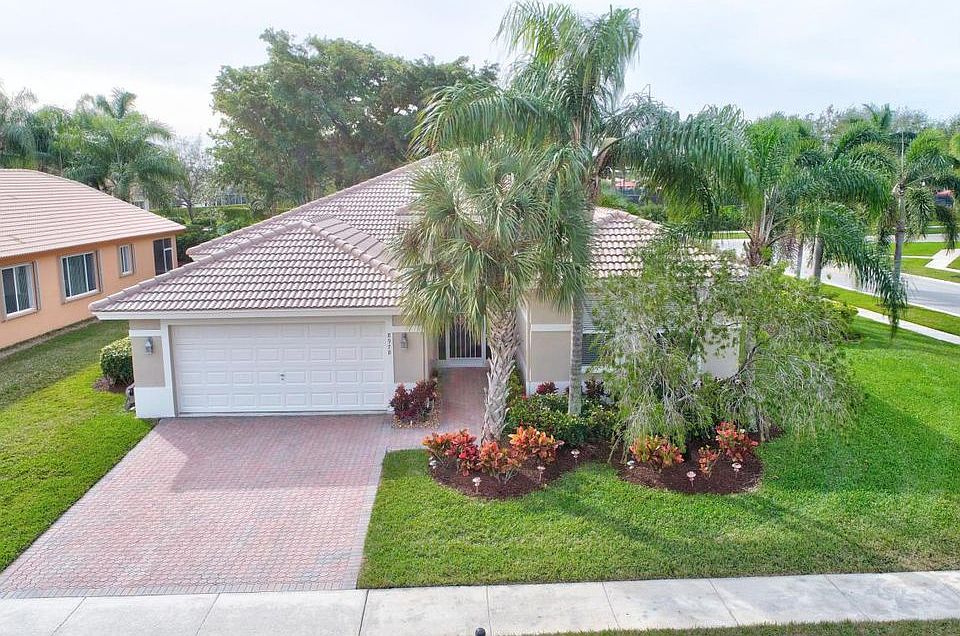 1st image of 8978 Via Tuscany Dr
