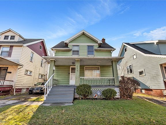3rd image of 13618 Caine Ave