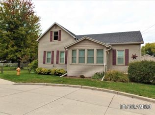 636 W 7th Ave, Oshkosh, WI 54902