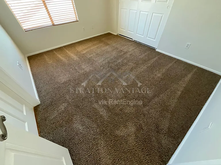 8259 W Eugie Ave — Photo 10