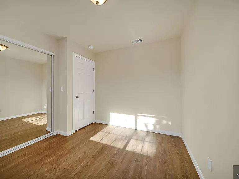 813 Woodhams Oaks Pl — Photo 18