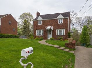 6826 Ridgevue Dr, Pittsburgh, PA 15236