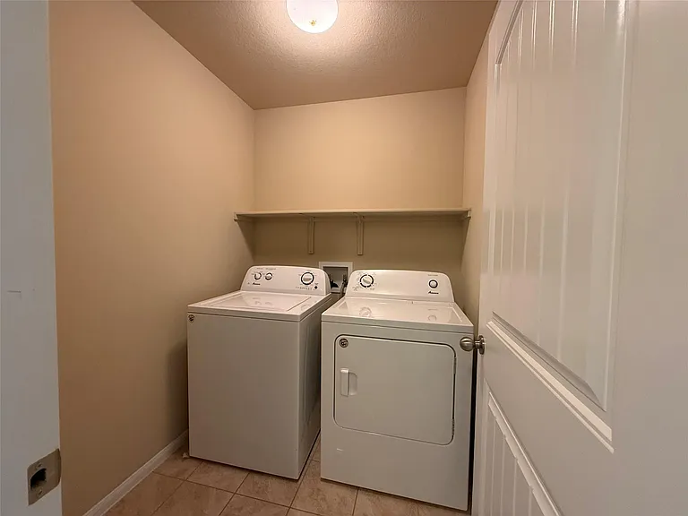 503 Libani Ln — Photo 31