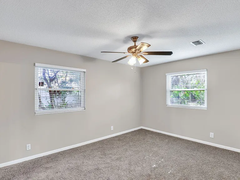 3917 Tara Hall Dr — Photo 12