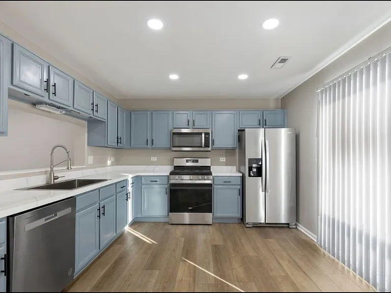 4583 W Hill Ave — Photo 8