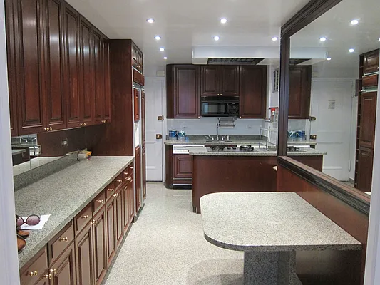 Rented by Sotheby's International Realty | media 19