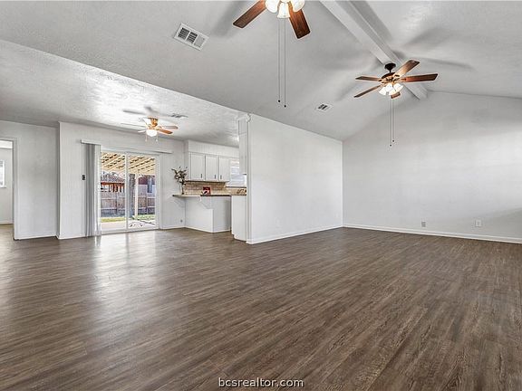 2nd image of 2206 Teton Dr