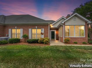 8562 Highland Glen Dr, Charlotte, NC 28269