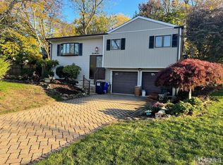 24 Deborah Dr, Piscataway, NJ 08854