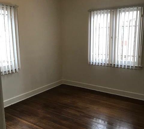4th image of 603 N Mentor Ave