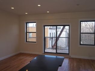 487 Myrtle Ave, Brooklyn, NY 11205
