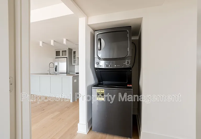 934 Hangar Dr #6 — Photo 20