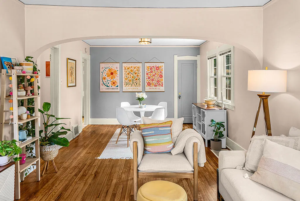 1 bed, 1100 sqft, $2,300 — Photo 3