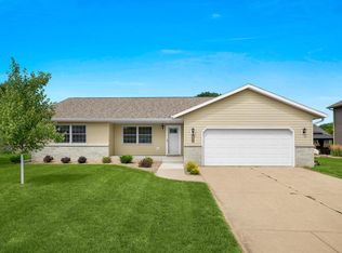 315 Peterson St, Holmen, WI 54636