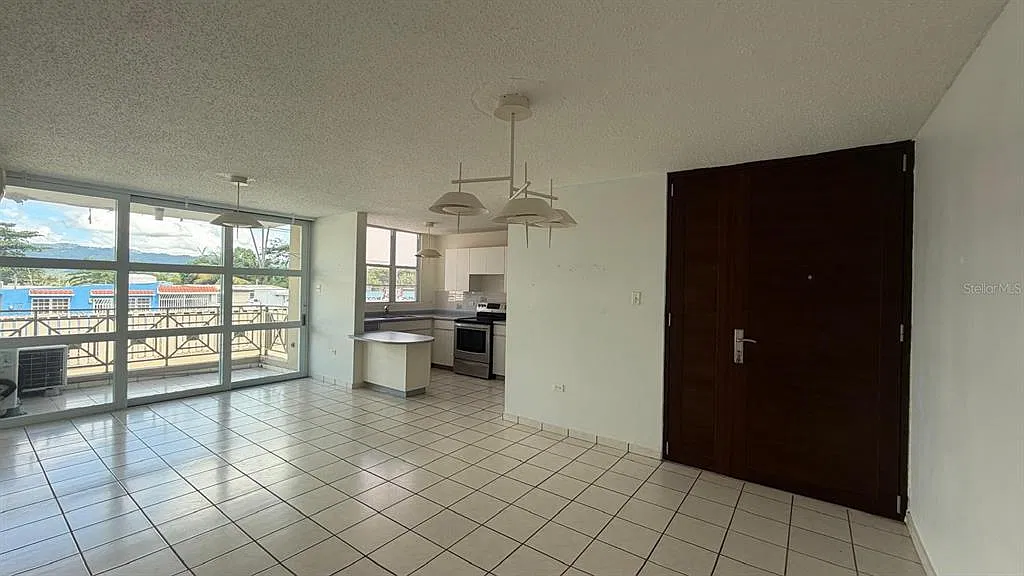 3 bed, 2.0 bath, 1250 sqft, $1,400 — Photo 3
