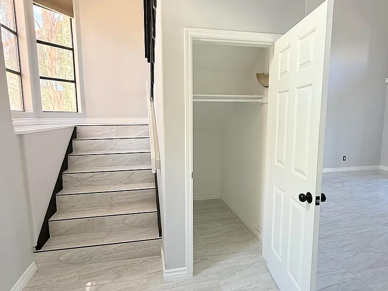 1406 E Tierra Buena Ln — Photo 9