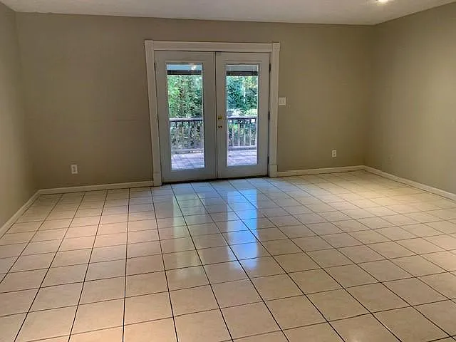 220 Davis Dr — Photo 4