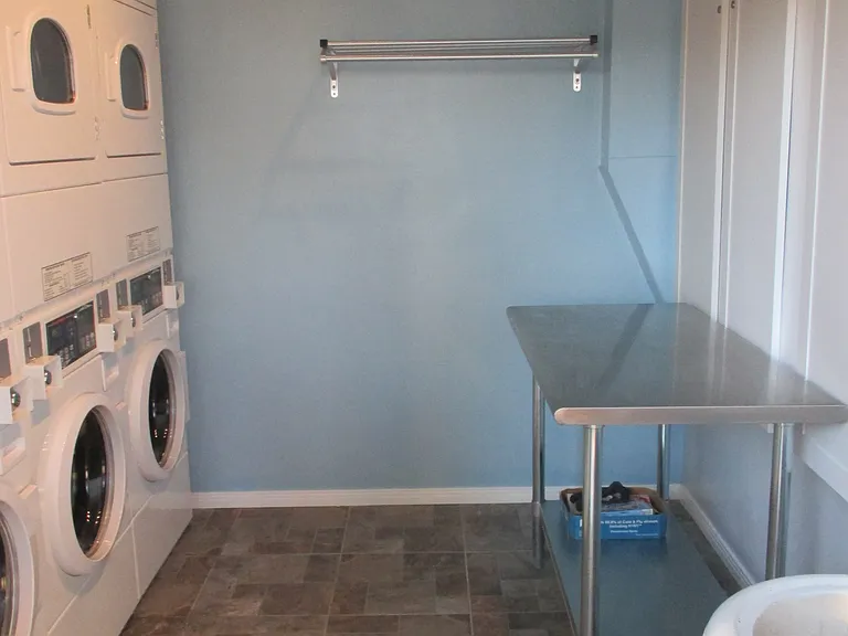 1328 Vista Serena Ave — Photo 19