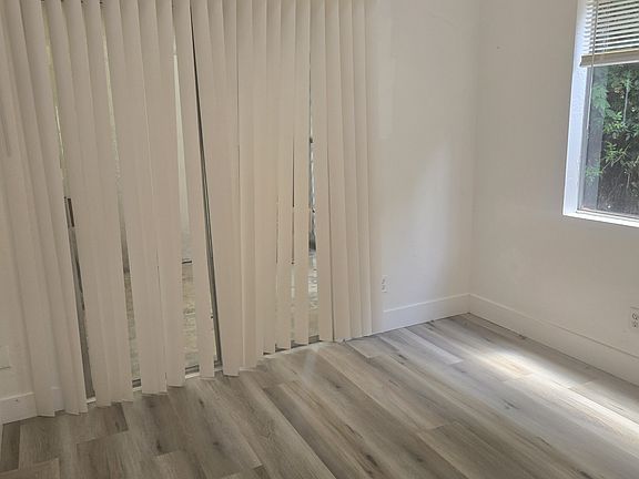 5th image of 6116 Melvin Ave #6114