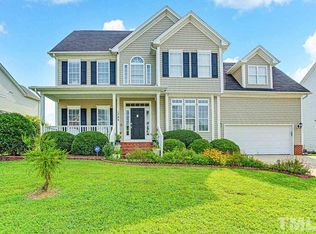 1744 Maizefield Ln, Fuquay Varina, NC 27526