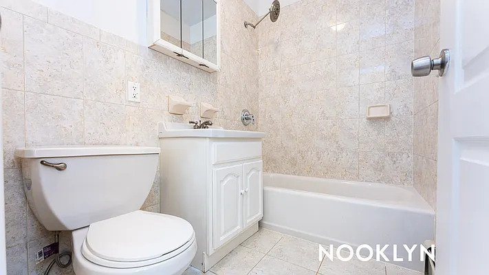 Rented by Nooklyn NYC LLC | media 21