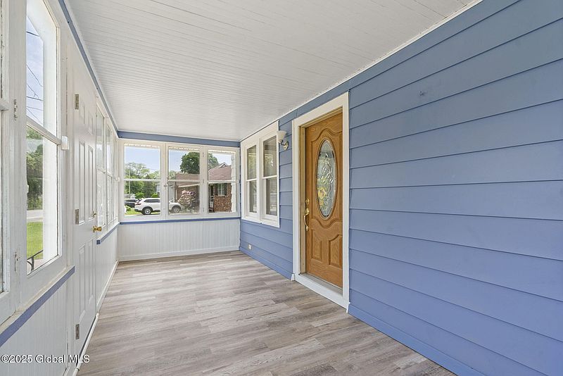 5th image of 210 E Campbell Road