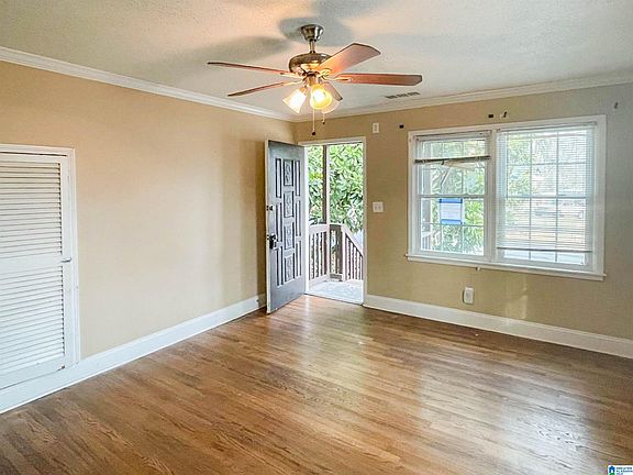 4th image of 160 Ohio Cir