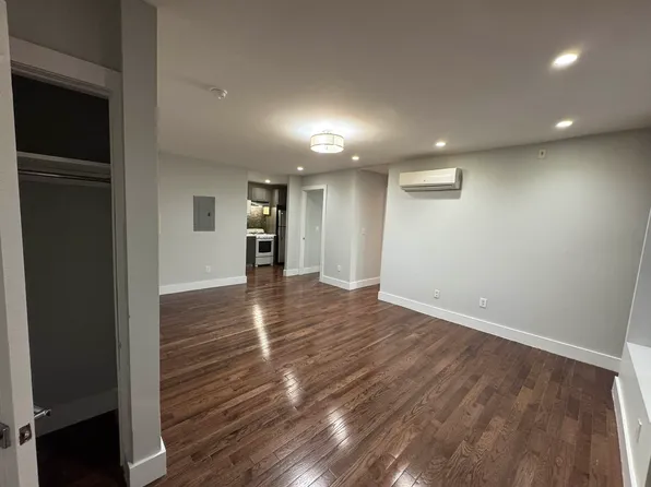 2714 Avenue D image 1 of 10