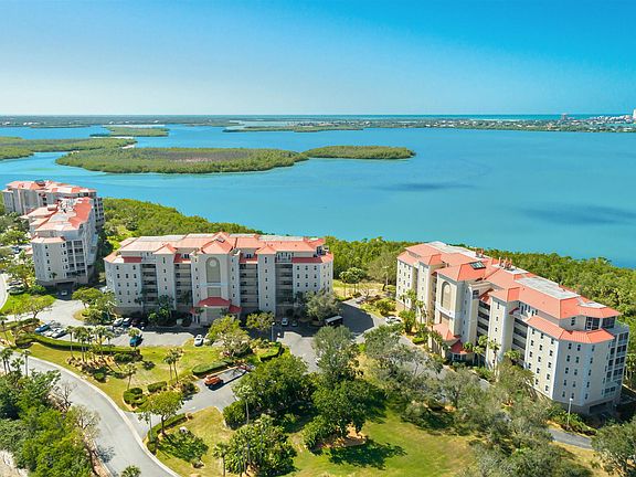 2nd image of 337 Vintage Bay Dr Unit 4