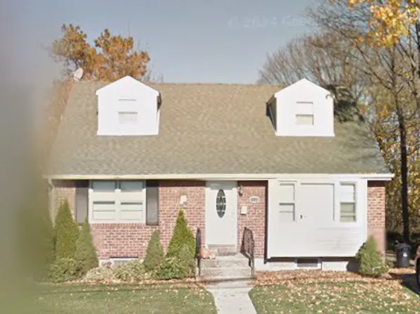 (undisclosed Address), Massapequa, NY 11758