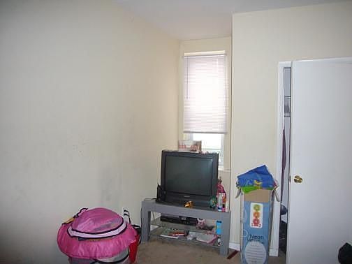5th image of 2004 S Norwood St