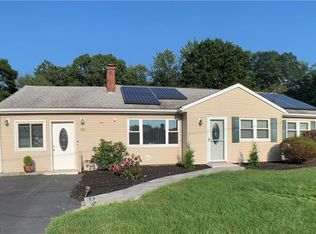 60 Sherwood Ave, Warwick, RI 02888