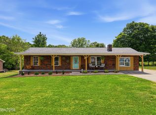 300 Lindner Ln, Lenoir City, TN 37772